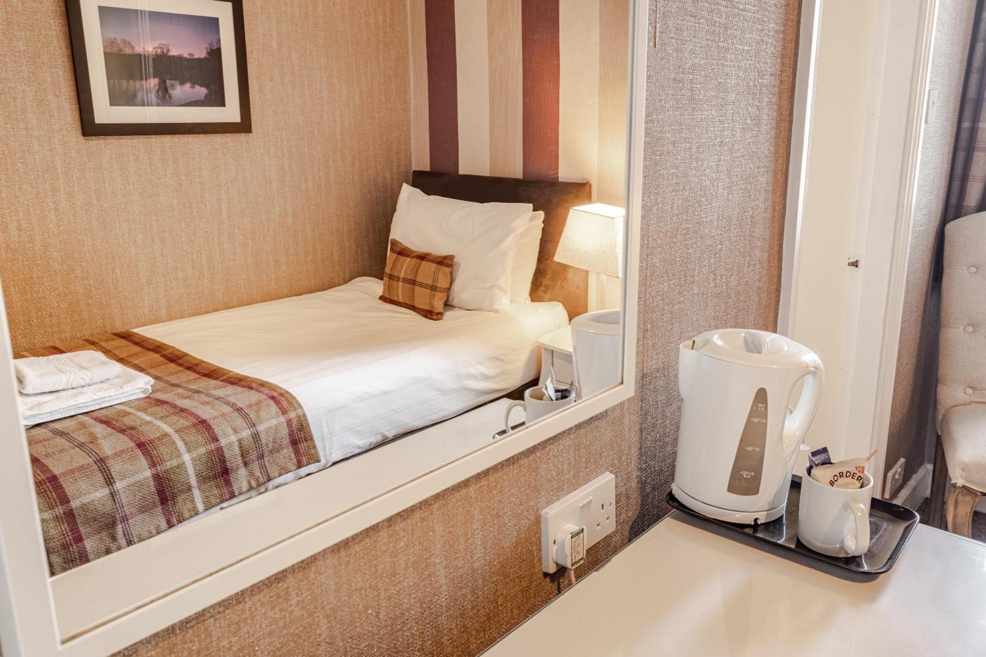 ซัน โฮเต็ล วอร์คเวิร์ธ Hotel วาร์คเวิร์ธ ห้อง รูปภาพ